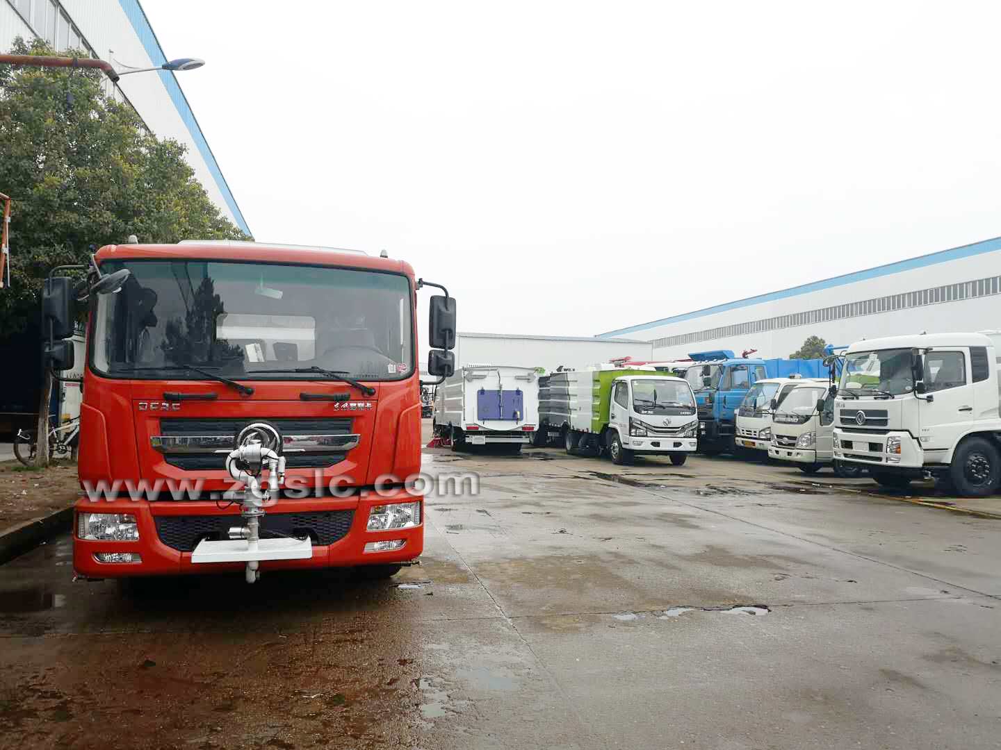 黃牌東風(fēng)D9洗掃車帶電動(dòng)高炮（國(guó)五）