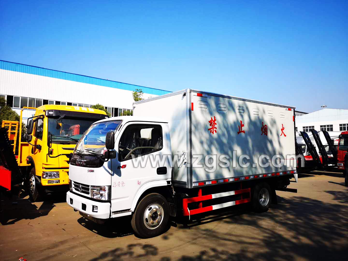 東風小多利卡爆破器材運輸車(國五)