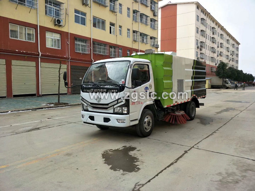 程力專(zhuān)用汽車(chē)股份有限公司東風(fēng)多利卡掃路車(chē)價(jià)格