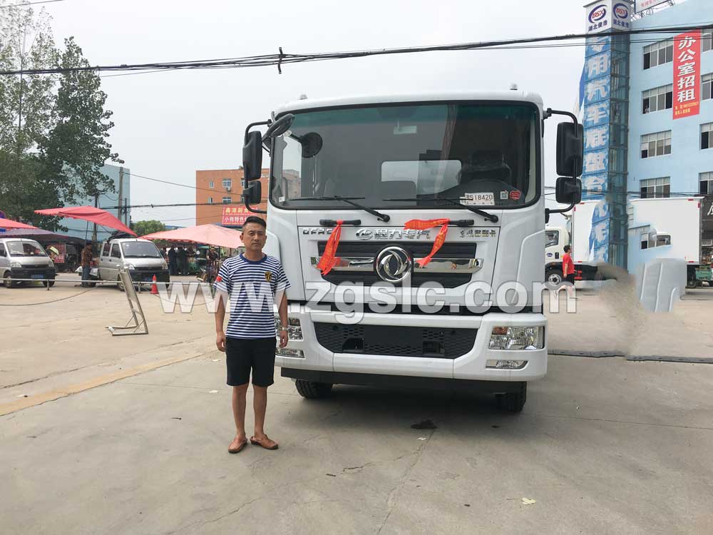 2019/08/12 岳陽宋總在湖北程力集團訂購東風D9灑水車一臺，單號30628/74022