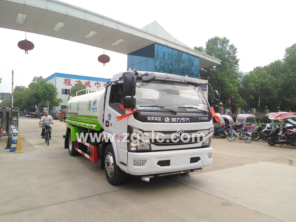 程力專用汽車股股份有限公司東風凱普特灑水車廠家
