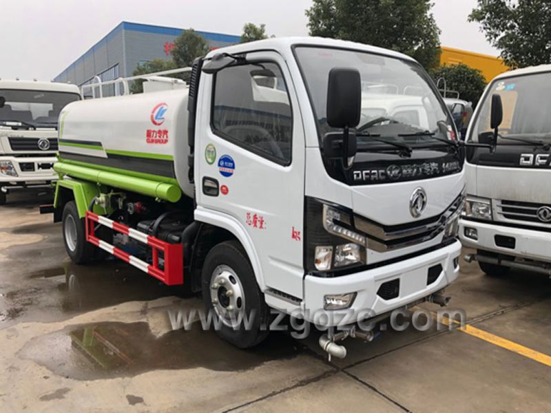 東風小多利卡5方灑水車(國六)_國六小多利卡灑水車水罐容積
