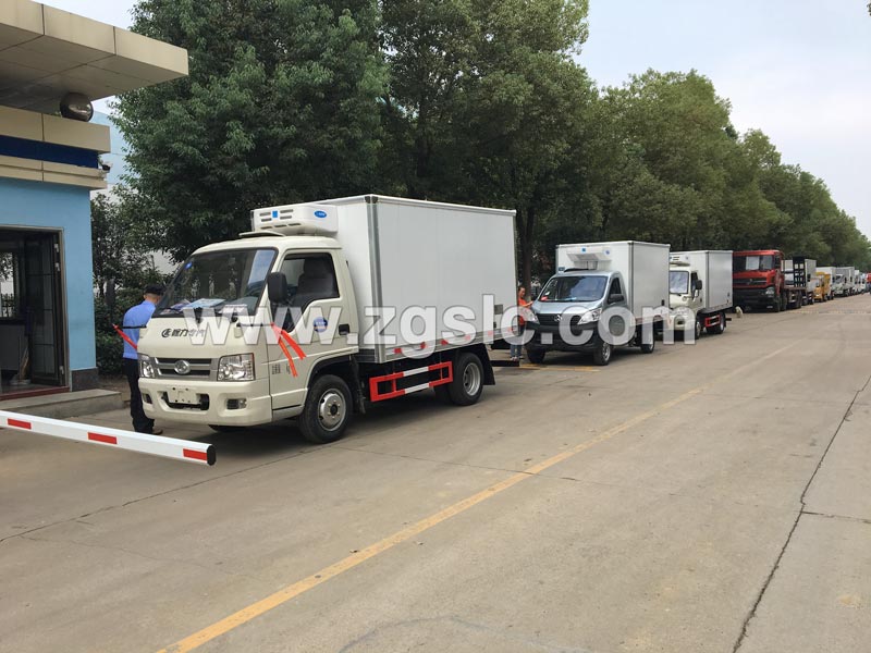 2019/10/08 西昌涼山高總在湖北程力集團訂購了三臺藍牌冷藏車，單號80107/80109