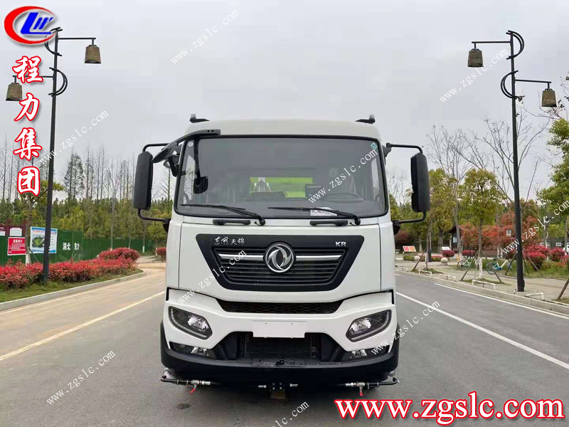 程力集團東風(fēng)天錦洗掃車展示圖.jpg