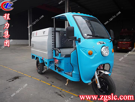 一人一車即可完成清洗作業，程力牌三輪高壓清洗車清洗道路的好幫手